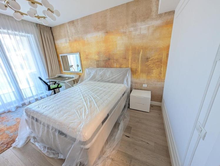 Apartament cu 3 camere semidecomandat în Aviației