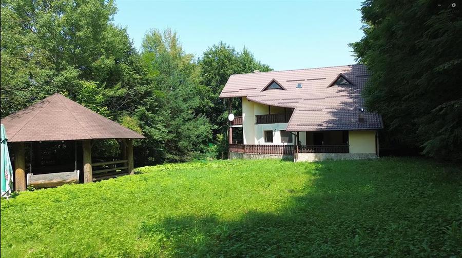 Hotel/Pensiune, de 300 mp, în Sucevița