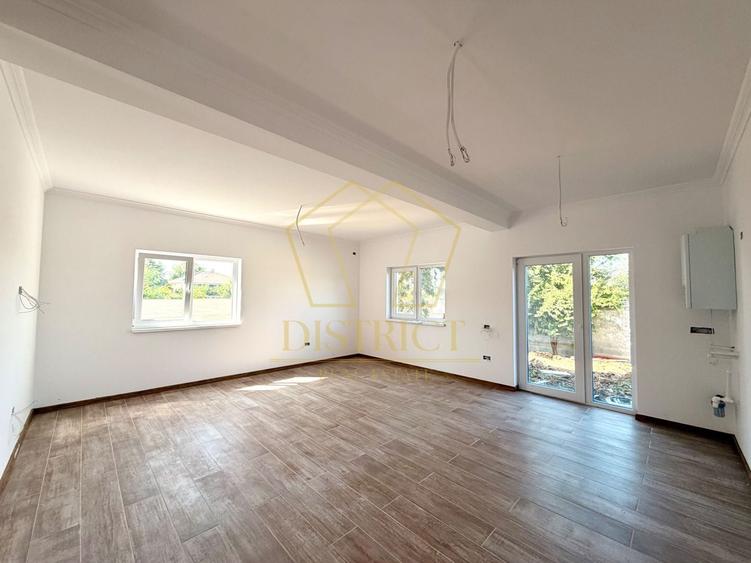 Duplex cu 4 camere cu Canalizare în Moșnița Veche