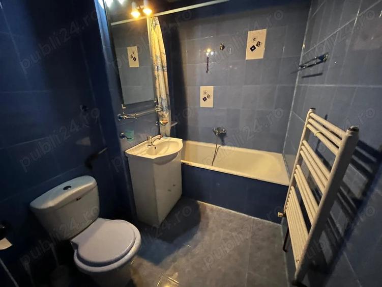 Apartament cu 4 camere decomandat în Central