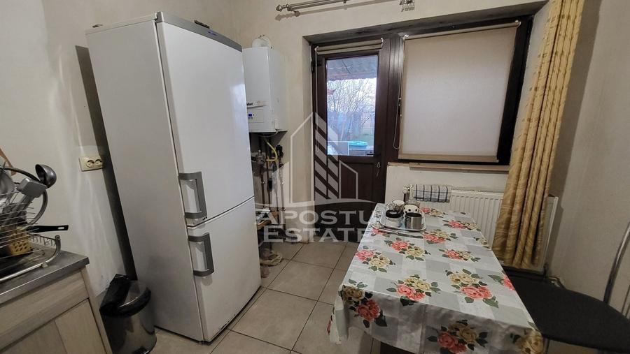 Casă individuală cu 3 camere cu Canalizare în Satchinez