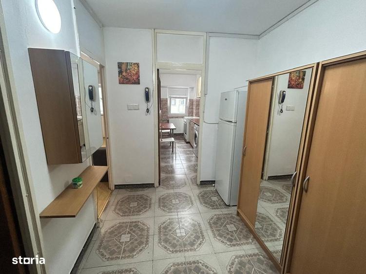 Apartament cu 2 camere decomandat în Lacul Tei