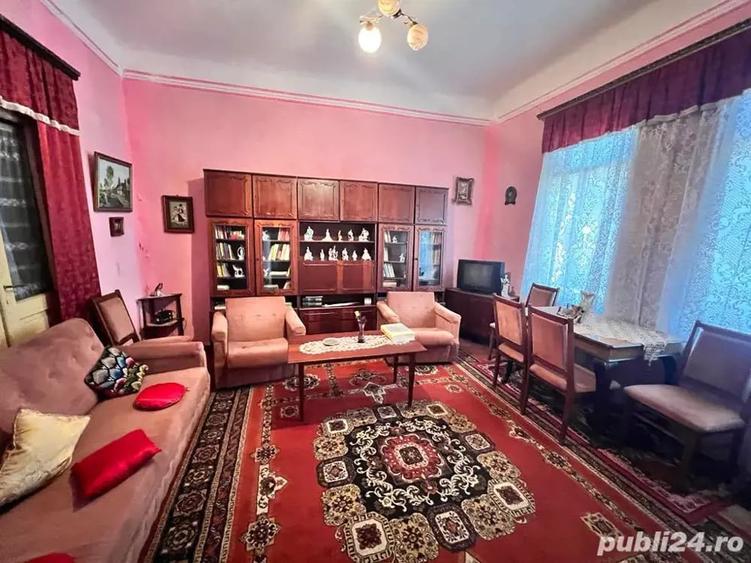 Casă cu 4 camere în Plopana