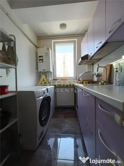 Apartament cu 3 camere decomandat, mobilat în Brâncoveanu