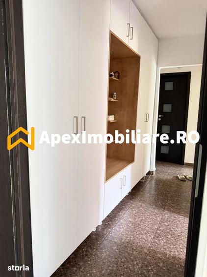 Apartament cu 3 camere decomandat în Giurgiului