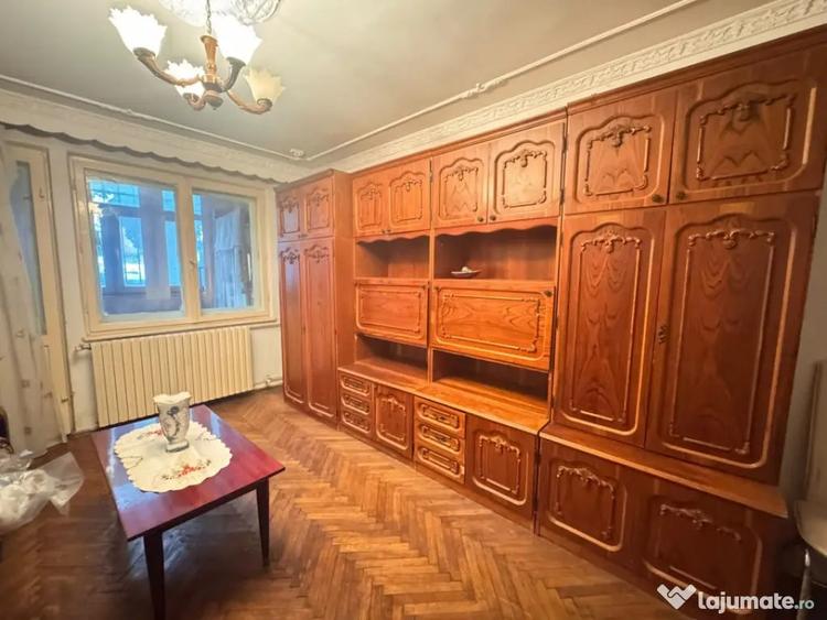Apartament cu 2 camere decomandat în Brotăcei