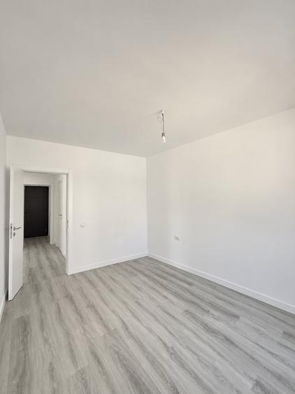 Apartament cu 2 camere semidecomandat în Militari