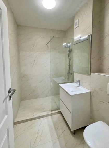 Apartament cu 2 camere semidecomandat, mobilat în Năvodari