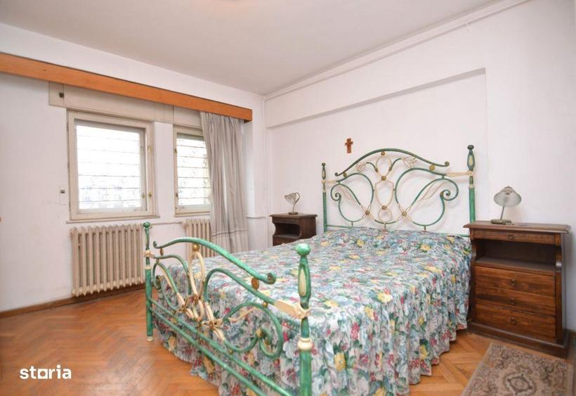 Apartament cu 4 camere decomandat în Unirii