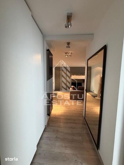 Apartament cu 2 camere, mobilat în Est