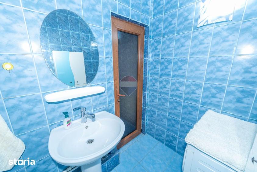 Casă cu 6 camere cu Teren 1000 Mp în Central