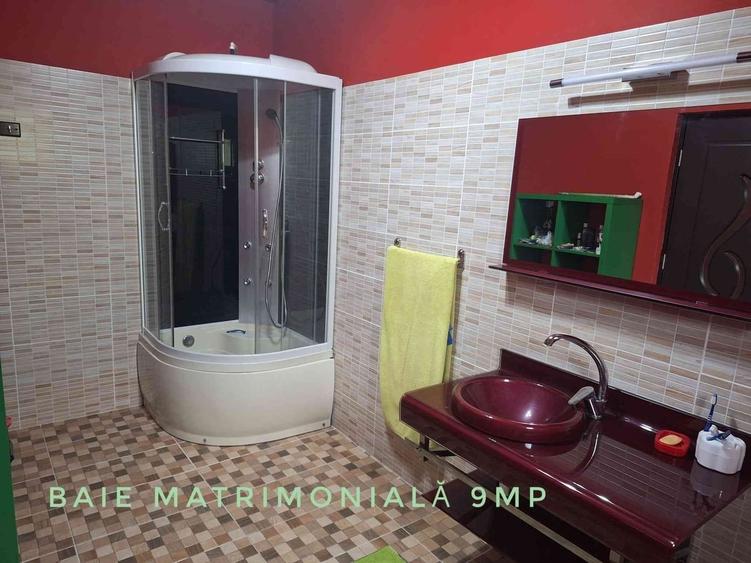 Casă cu 5 camere cu Teren 1325 Mp în Central