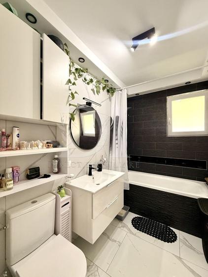 Apartament cu 3 camere semidecomandat, mobilat în Florești