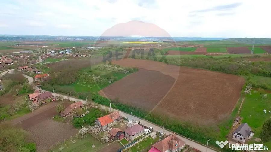 Teren de 34425 mp, în Bădeni