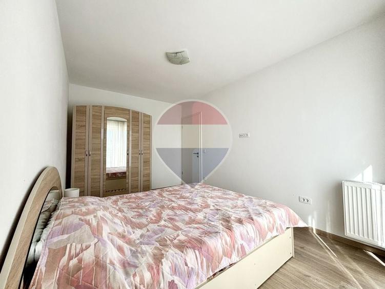 Apartament cu 2 camere decomandat în Tractorul