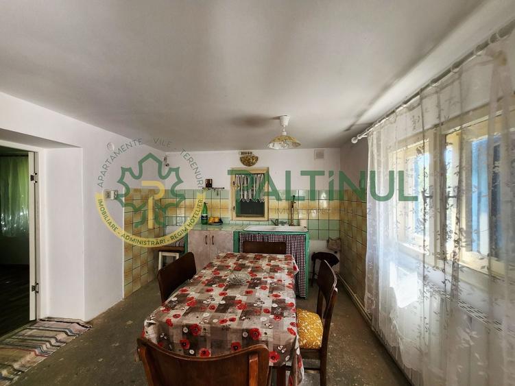 Casă individuală cu 2 camere cu Canalizare în Nucet