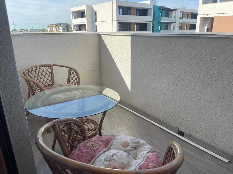 Apartament cu 2 camere nedecomandat în Dumbrăvița