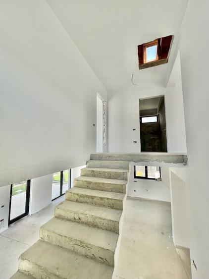 Casă individuală cu 5 camere cu Canalizare în Corbeanca
