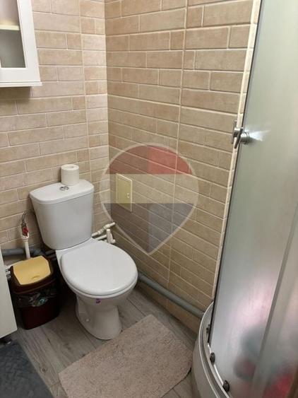 Apartament cu 3 camere decomandat, mobilat în Crângași