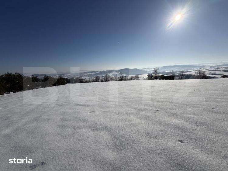 Teren de 1000 mp, în Treznea