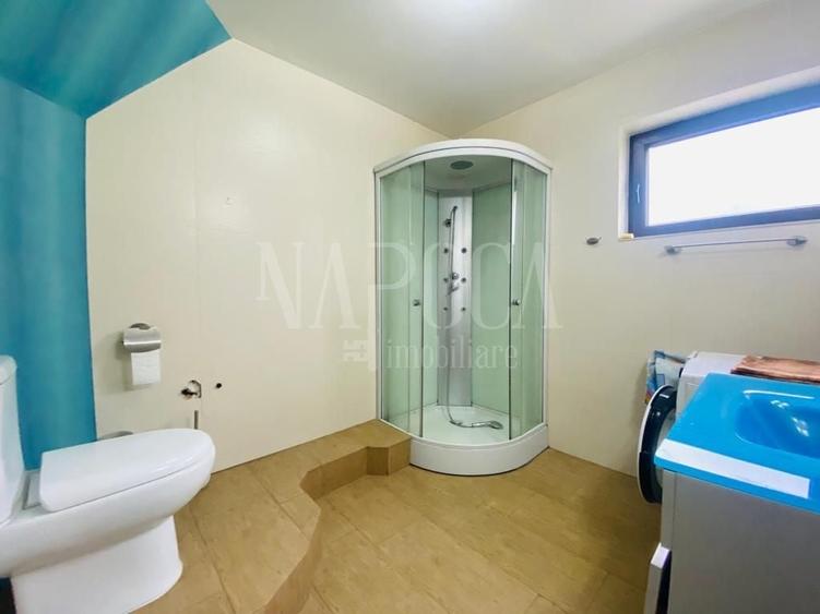 Casă individuală cu 10 camere cu Canalizare în Feleacu