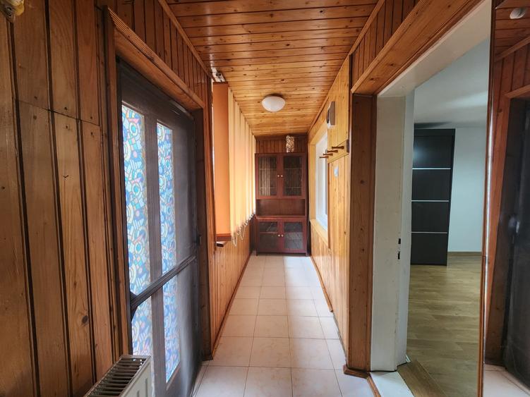 Casă individuală cu 4 camere cu Canalizare în Podul de Fier