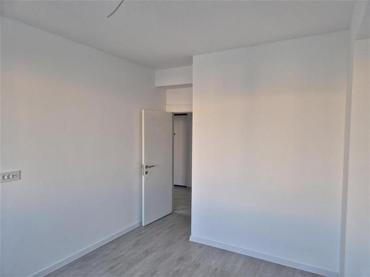 Apartament cu 2 camere decomandat în Drumul Taberei