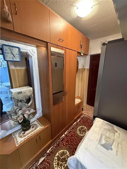 Apartament cu 2 camere semidecomandat în Km 4-5