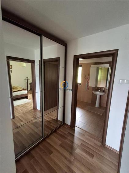 Duplex cu 4 camere cu Canalizare în Ștefănești