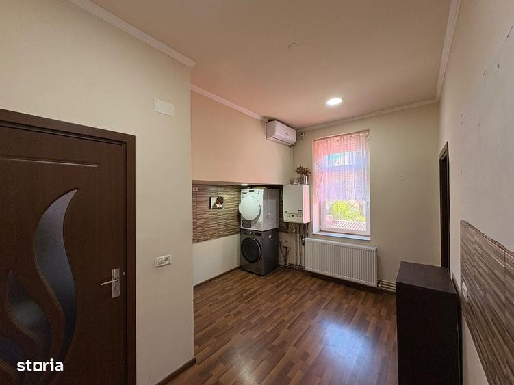 Apartament cu 3 camere decomandat în Malul Mureșului