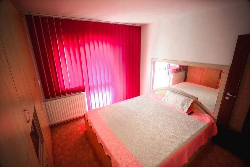 Apartament cu 2 camere decomandat în Mircea cel Bătrân