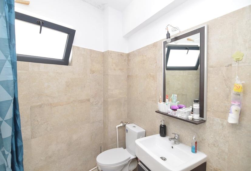 Apartament cu 3 camere semidecomandat, mobilat în Dobroești