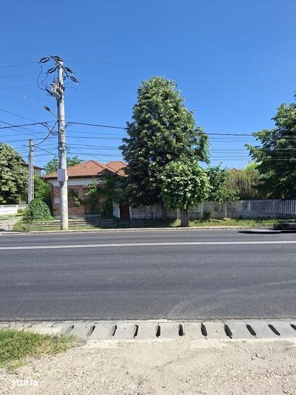 Casă cu 4 camere cu Teren 3000 Mp în Central