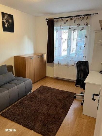 Apartament cu 3 camere decomandat în Astra