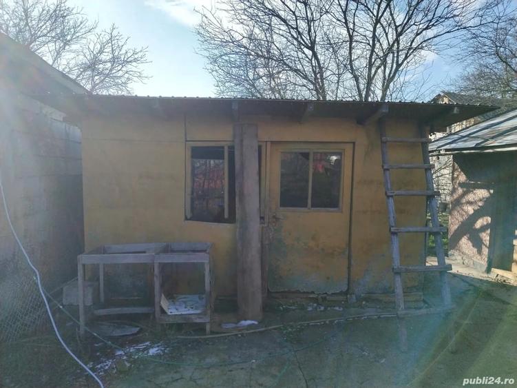Casă cu 5 camere cu Teren 2000 Mp în Greaca