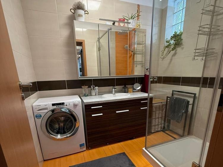 Apartament cu 3 camere decomandat în Dealuri Oradea