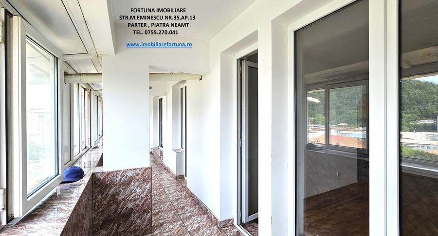 Apartament cu 4 camere decomandat în Central