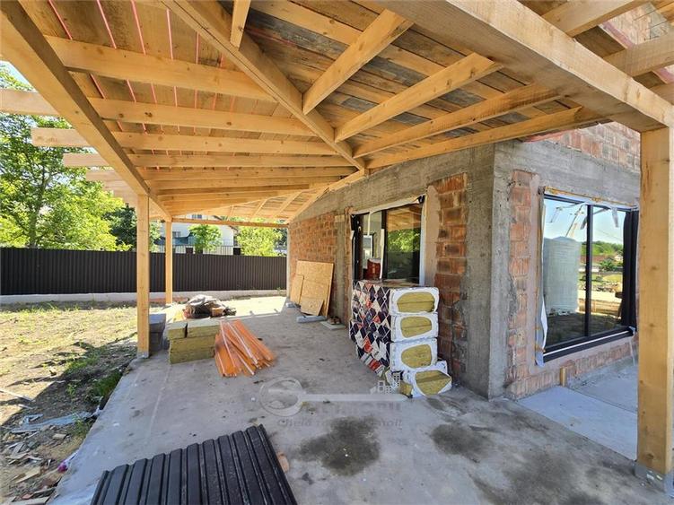 Casă cu 4 camere cu Teren 390 Mp în Miroslava