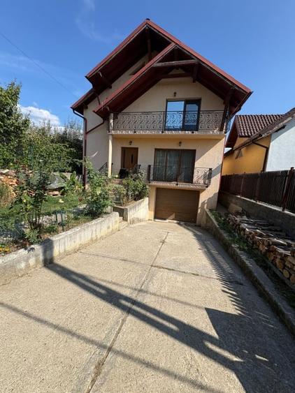 Casă individuală cu 4 camere cu Canalizare în Exterior Nord