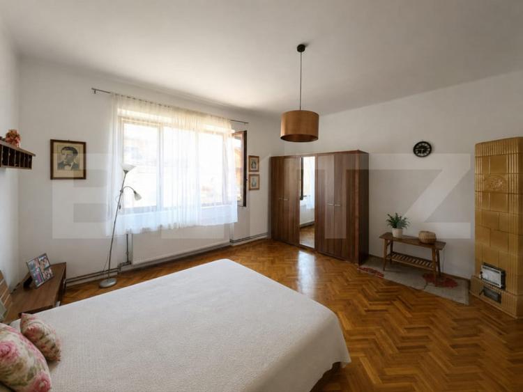 Casă cu 3 camere cu Teren 300 Mp în Central