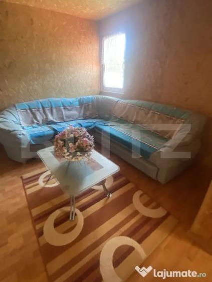 Casă cu 5 camere cu Teren 1755 Mp în Central