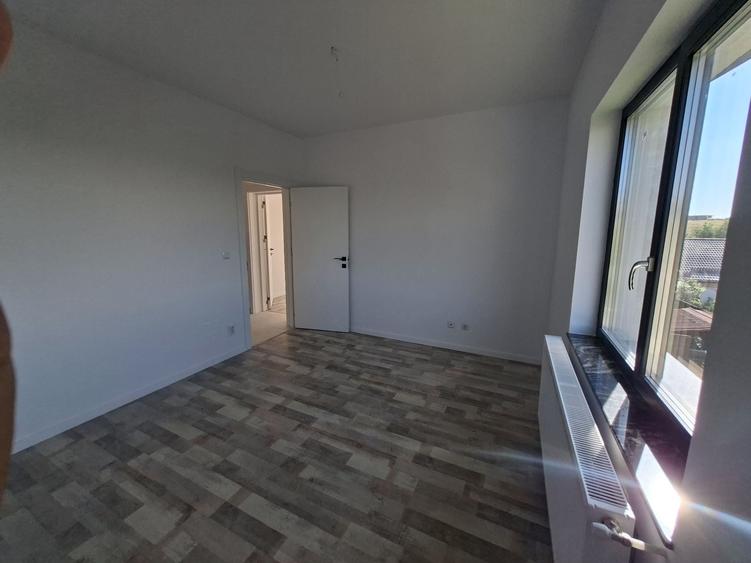Casă cu 4 camere în Miroslava