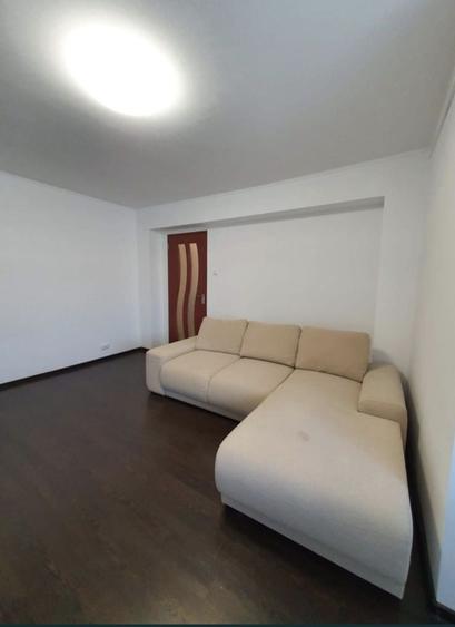 Apartament cu 3 camere decomandat în Brâncoveanu