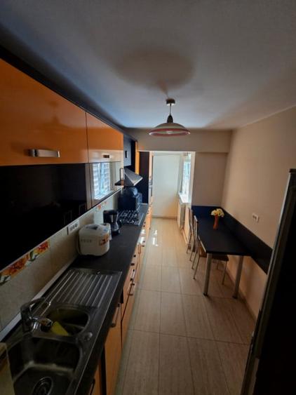 Apartament cu 3 camere decomandat în ICIL