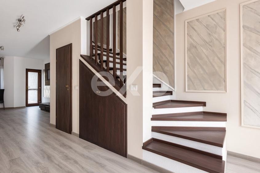 Duplex cu 4 camere cu Canalizare în Dumbrăvița