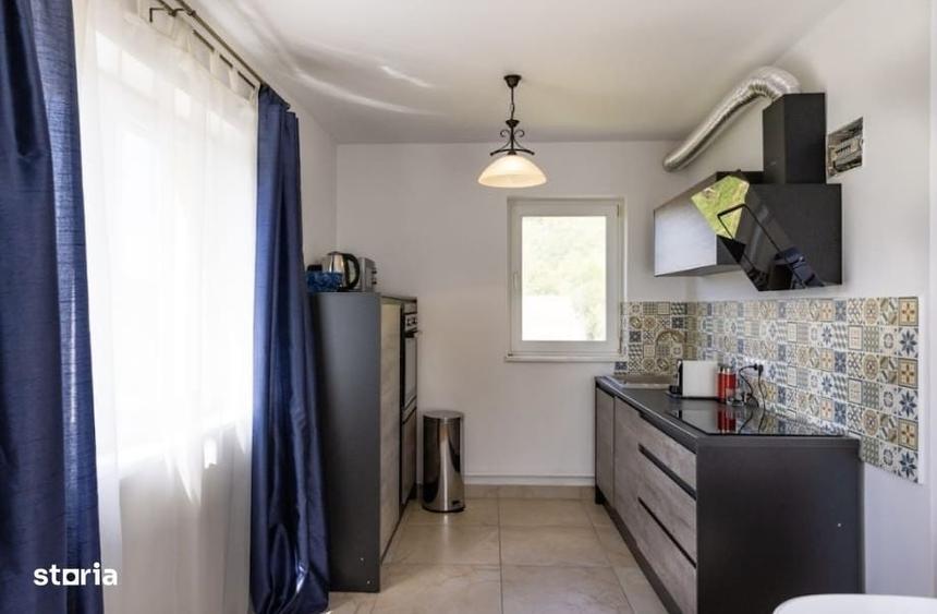 Casă cu 4 camere cu Teren 1300 Mp în Corunca