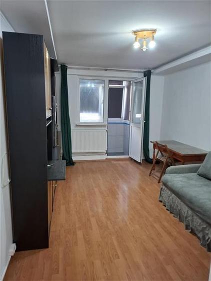 Apartament cu 2 camere decomandat în 1 Decembrie 1918