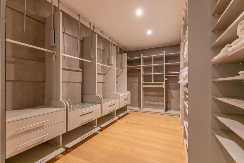 Apartament cu 3 camere decomandat, mobilat în Ultracentral