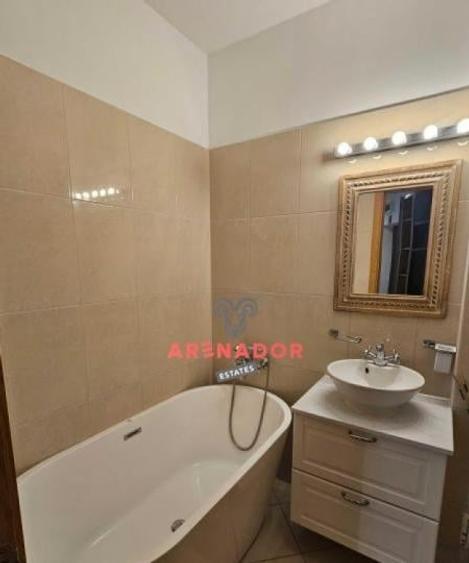 Apartament cu 2 camere, mobilat în Titan