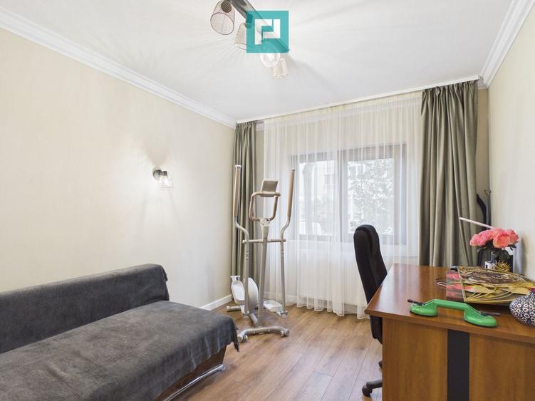 Apartament cu 3 camere decomandat, mobilat în Calea Aradului